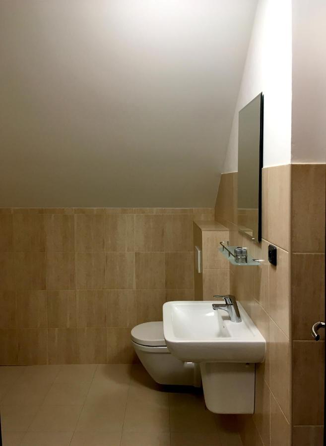 Apartmany Sachty วีโซเก นาด ยิเซโรว์ ภายนอก รูปภาพ