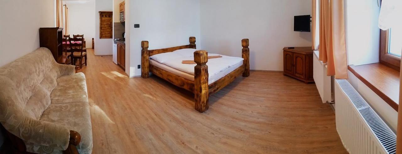 Apartmany Sachty วีโซเก นาด ยิเซโรว์ ภายนอก รูปภาพ