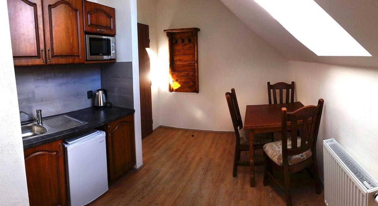 Apartmany Sachty วีโซเก นาด ยิเซโรว์ ภายนอก รูปภาพ