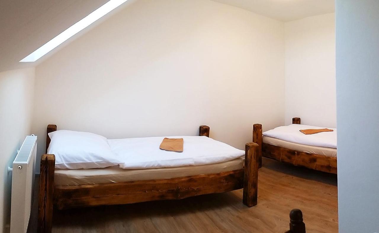 Apartmany Sachty วีโซเก นาด ยิเซโรว์ ภายนอก รูปภาพ