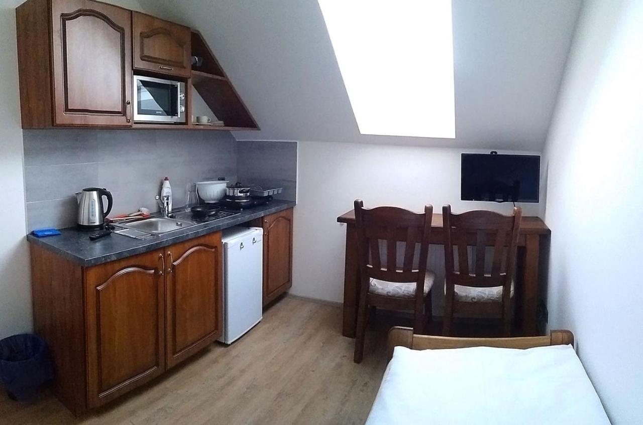 Apartmany Sachty วีโซเก นาด ยิเซโรว์ ภายนอก รูปภาพ
