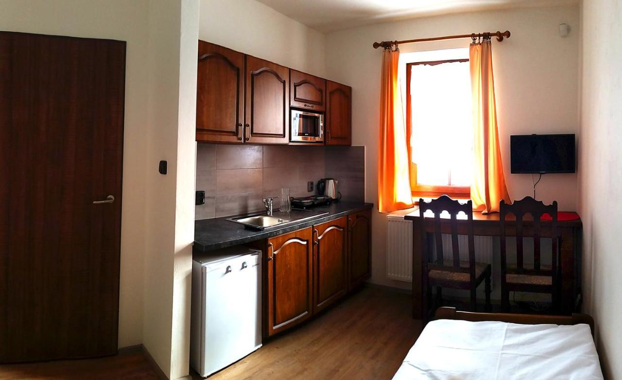 Apartmany Sachty วีโซเก นาด ยิเซโรว์ ภายนอก รูปภาพ