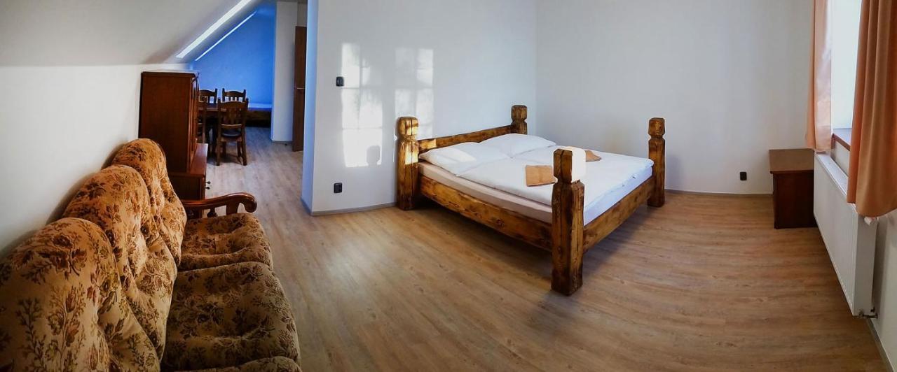 Apartmany Sachty วีโซเก นาด ยิเซโรว์ ภายนอก รูปภาพ